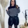 Short en simili noir, élastique à la taille