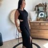 Robe longue noire cintrée – Modèle Capucine