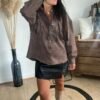 Chemise chocolat à franges – Modèle Charlotte