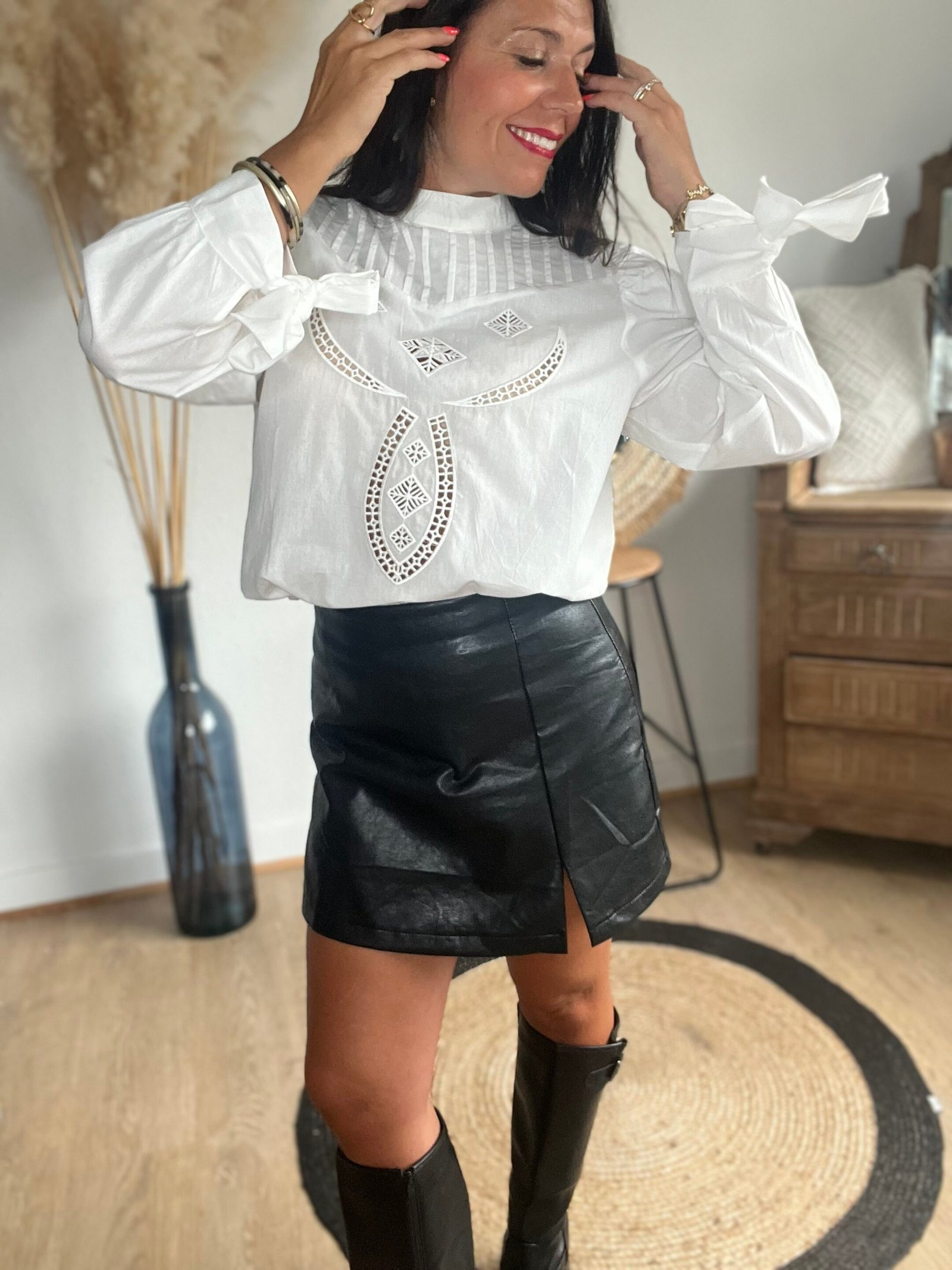 Blouse brodée blanche  – Modèle Sasha