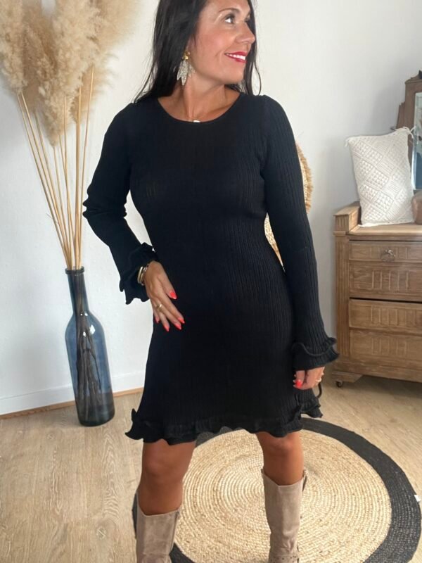 Robe noire côtelé – Modèle Mélanie