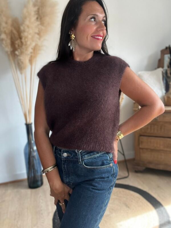 Pull sans manches fluffly – Modèle Callie