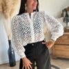 Chemise brodée fleurie transparente – Modèle Anaïs
