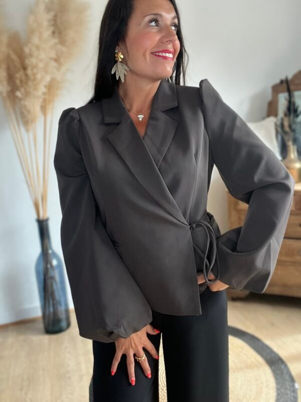Blazer à lacets chocolat – Modèle Lou