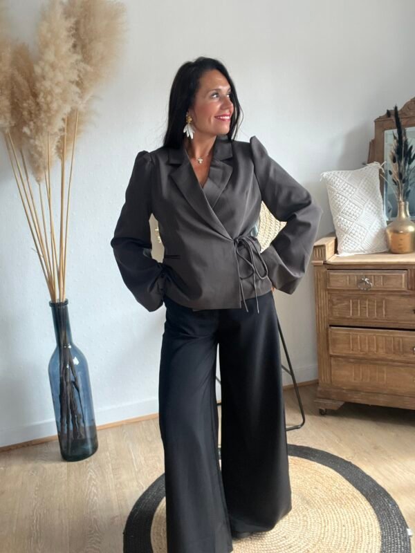 Blazer à lacets chocolat – Modèle Lou
