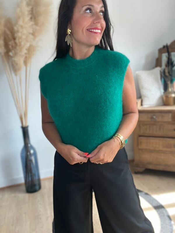 Pull sans manches fluffly – Modèle Callie