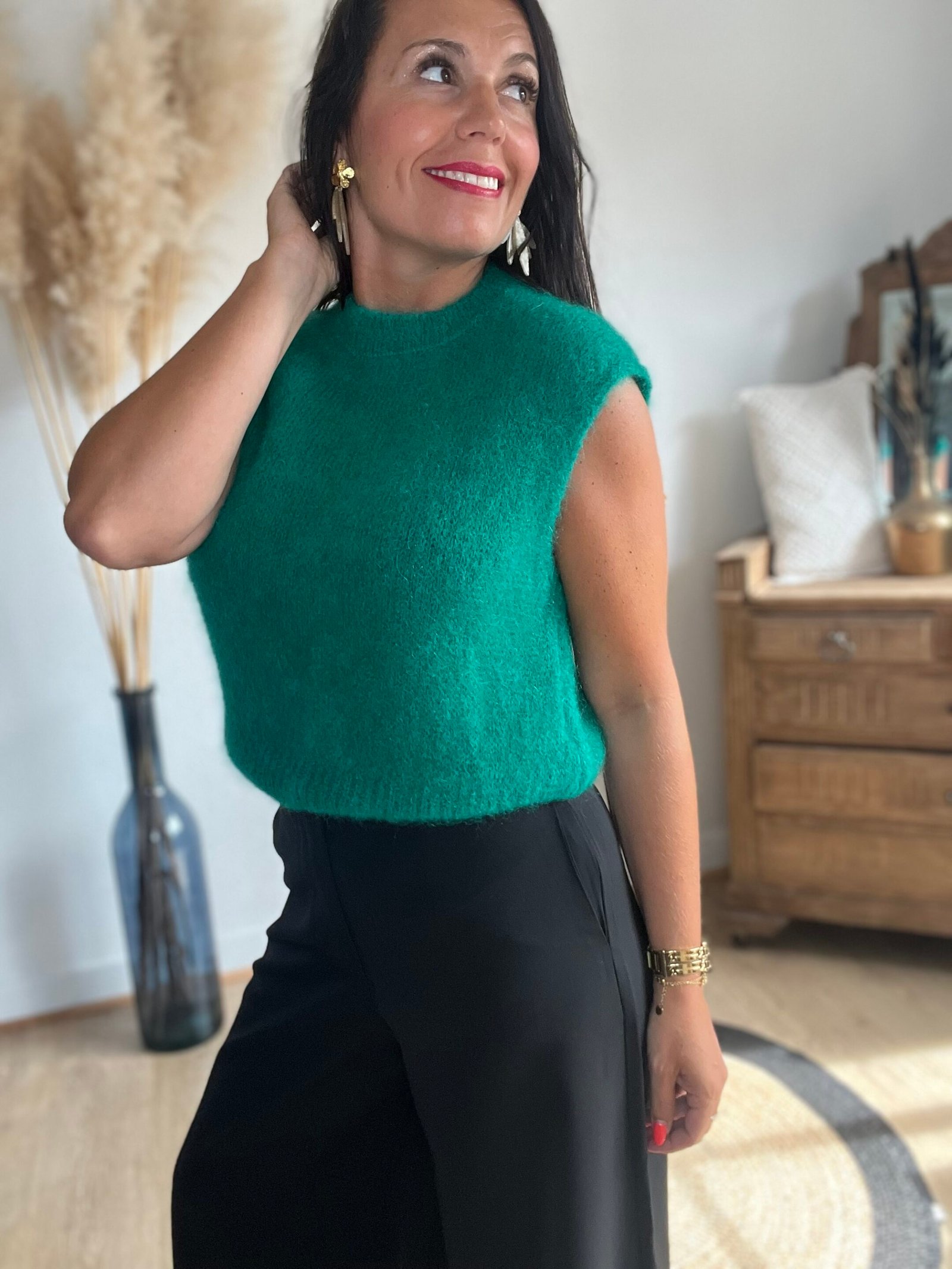 Pull sans manches fluffly – Modèle Callie
