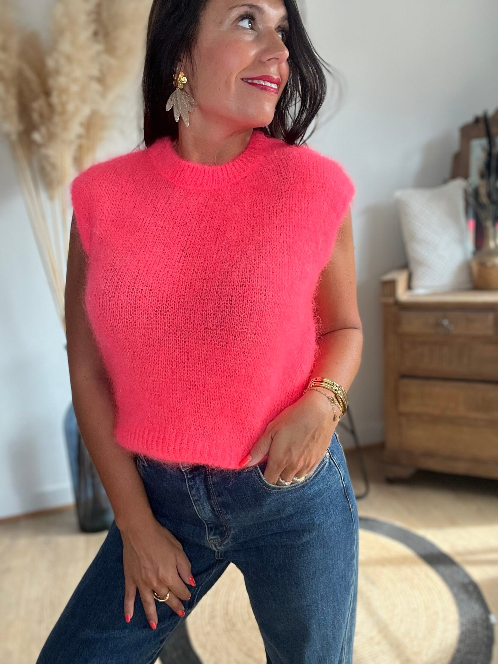 Pull sans manches fluffly – Modèle Callie