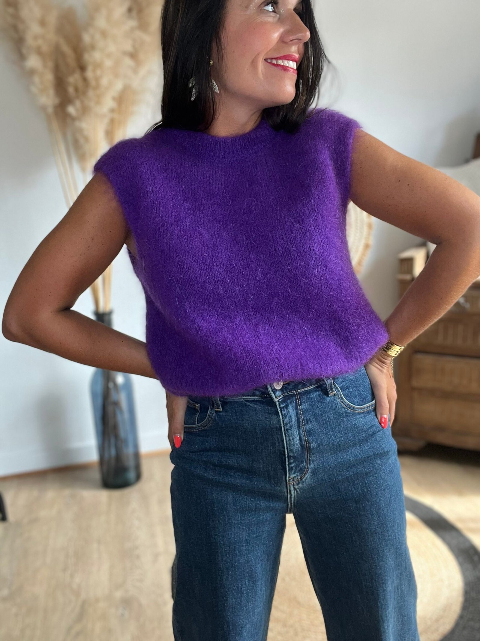 Pull sans manches fluffly – Modèle Callie