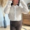 Gilet taupe avec broderie  – Modèle Charlotte