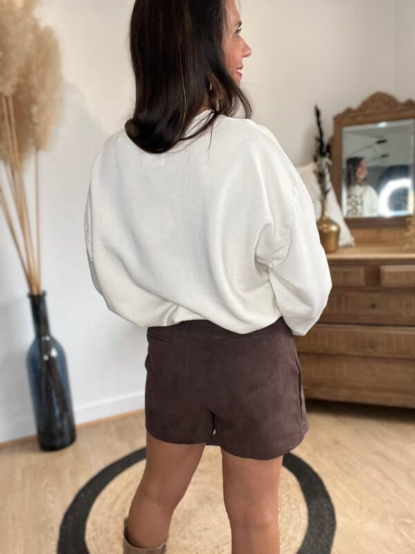 Jupe short chocolat suédine  – Modèle Iris