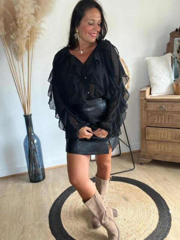 Blouse voilage noir à volants  – Modèle Suzon