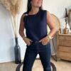 Pull sans manches bleu marine – Modèle Laetitia