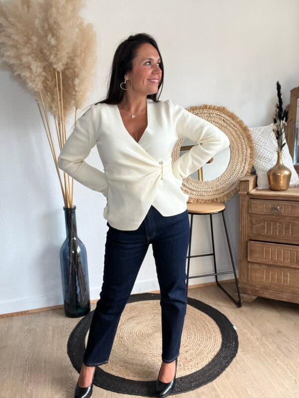 Pull beige cache cœur – Modèle Sandrina