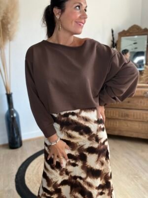 Pull sweat col bateau chocolat  – Modèle Lison