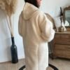Manteau sherpa écru à capuche effet laine - Modèle Vic