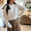 pull beige noeud à pois pull beige noeud à pois