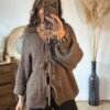 Pull grosse maille marron lacets à nouer Pull grosse maille marron lacets à nouer
