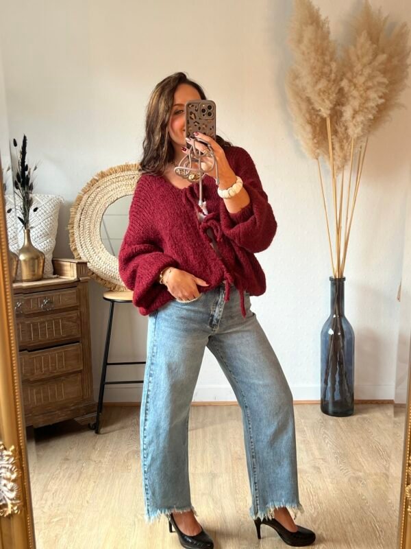 pull en maille bordeaux Pull à lacets bordeaux - Modèle Carolina