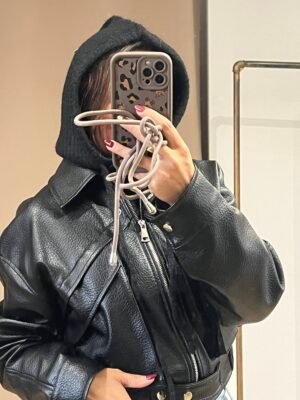 cagoule en maille noire Cagoule noire en laine extra douce – Modèle Lea