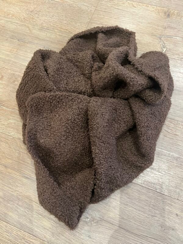Écharpe bouclette marron – Modèle Caro