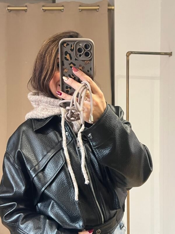 cagoule taupe en laine Cagoule taupe en laine extra douce – Modèle Lea