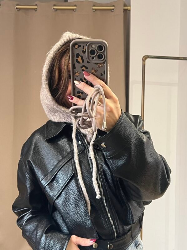 cagoule en laine taupe Cagoule taupe en laine extra douce – Modèle Lea