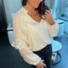 Blouse écru à volants - Modèle Charlotte