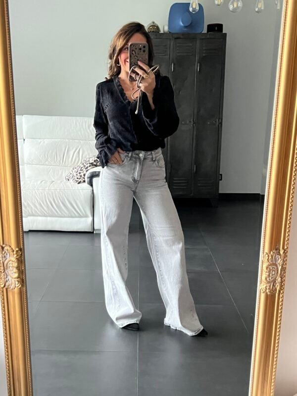 img_3157 Blouse noire avec broderie - Modèle Patty