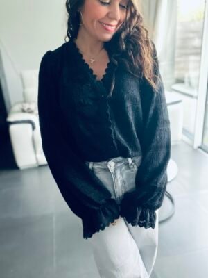 Blouse noire avec broderie - Modèle Patty
