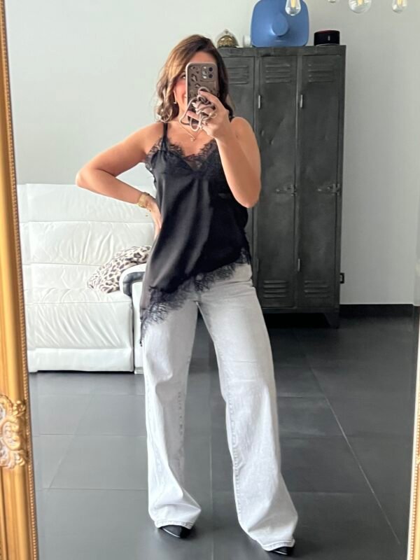 top dentelle satin noir Top caraco satin noir dentelle asymétrique - Modèle Lena