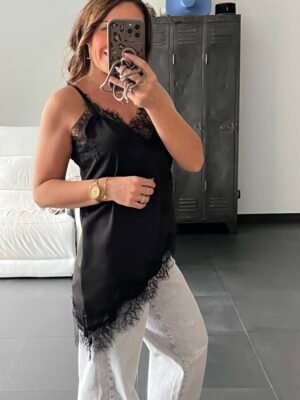 Top caraco satin noir dentelle asymétrique - Modèle Lena