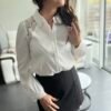 Chemise blanche avec épaules dentelle  - Modèle Katia