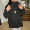 Manteau coupe cape en laine bouclée gris anthracite – Modèle Justine