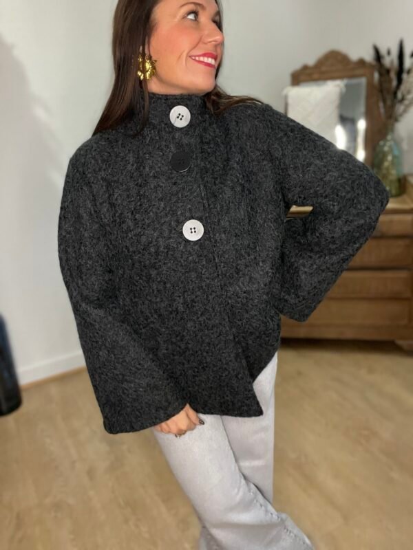 Manteau coupe cape en laine bouclée gris anthracite – Modèle Justine