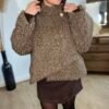 Manteau court en laine bouclée marron  – Modèle Stephy