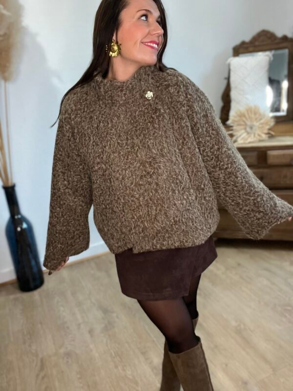 Manteau court en laine bouclée marron  – Modèle Stephy