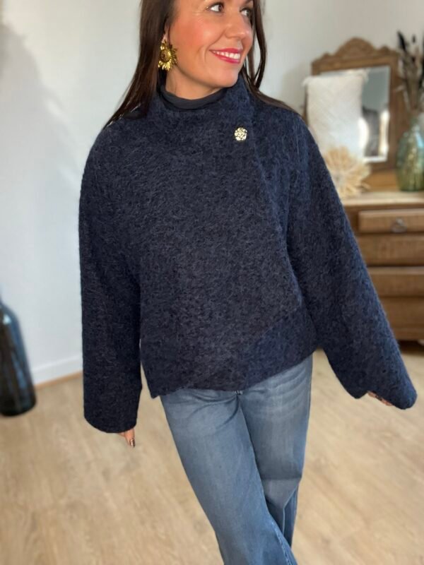 img_4070 Manteau court en laine bouclée bleu marine – Modèle Stephy