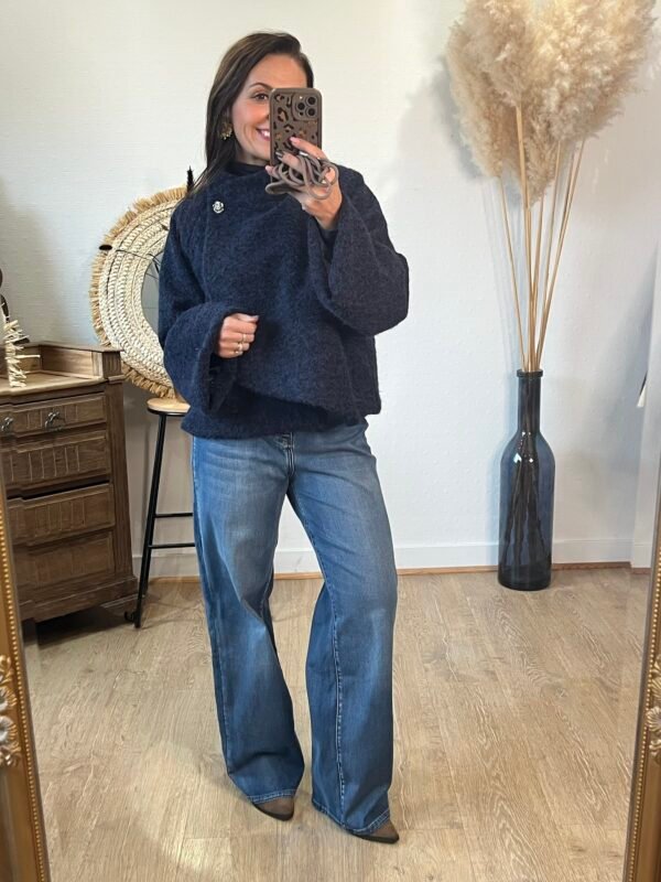 img_4085 Manteau court en laine bouclée bleu marine – Modèle Stephy