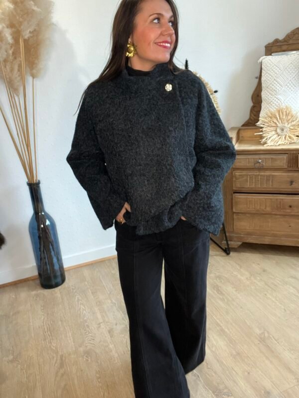 Manteau court en laine bouclée gris anthracite – Modèle Stephy