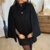 Pull cape poncho noir – Modèle Charly
