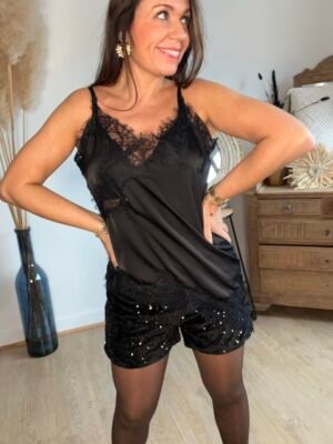 img_6491 Top caraco satin noir dentelle asymétrique - Modèle Lena