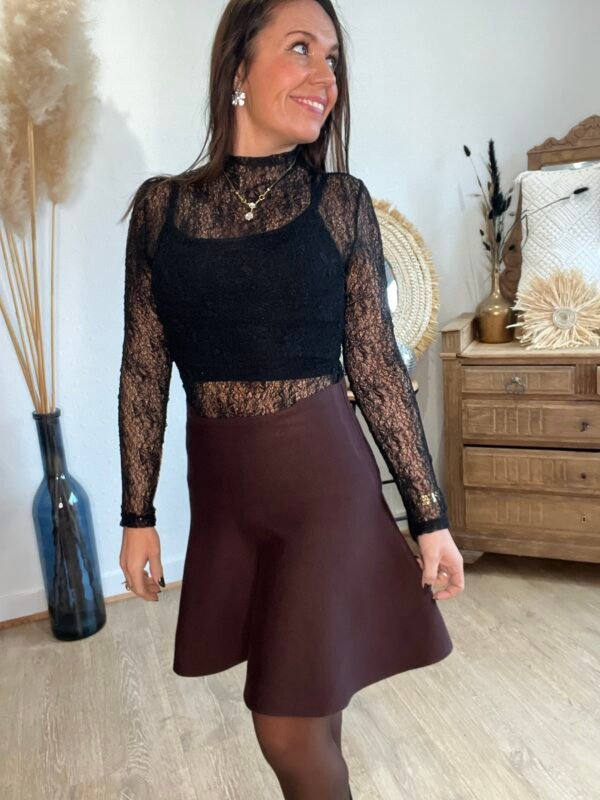 jupe évasée marron Jupe évasée marron - modèle Flynn