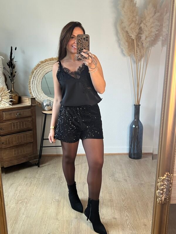 img_6544-3 Short à sequins noir - modèle séquoia