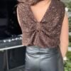 Top a sequins marron dos en V- Modèle Shine
