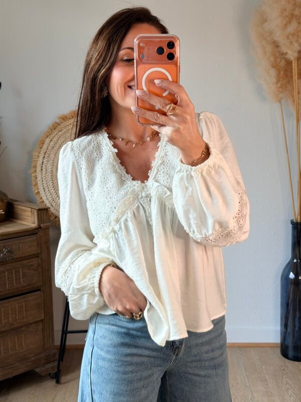 Blouse écru avec broderie  - Modèle Shana