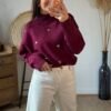 Pull bordeaux à cœurs métalliques– Modèle
