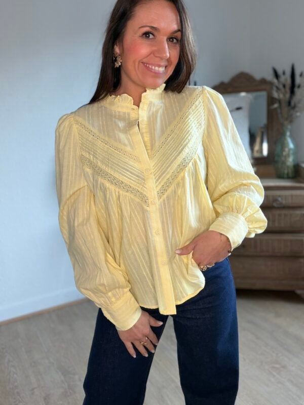 Chemise jaune avec broderie - Modèle Jade