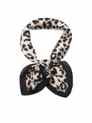 Petit foulard carré – Modèle Sally