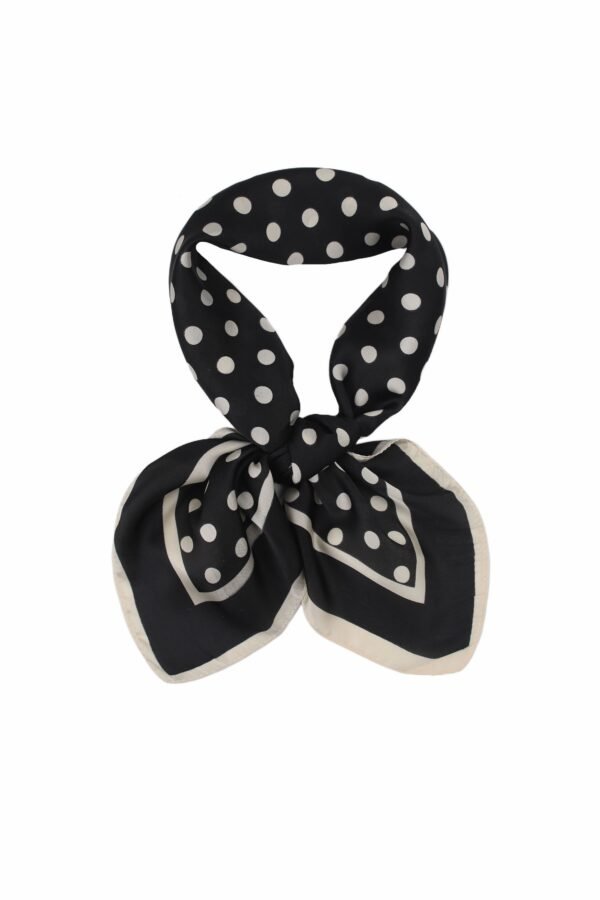 Petit foulard carré – Modèle Krystel